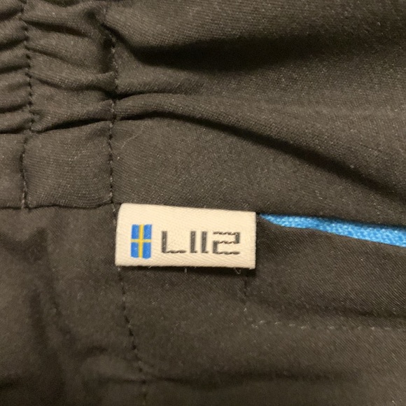 2117 of Sweden size 2XL cool lite black pants, like new, 2 zip pockets and legs - Picture 5 of 6